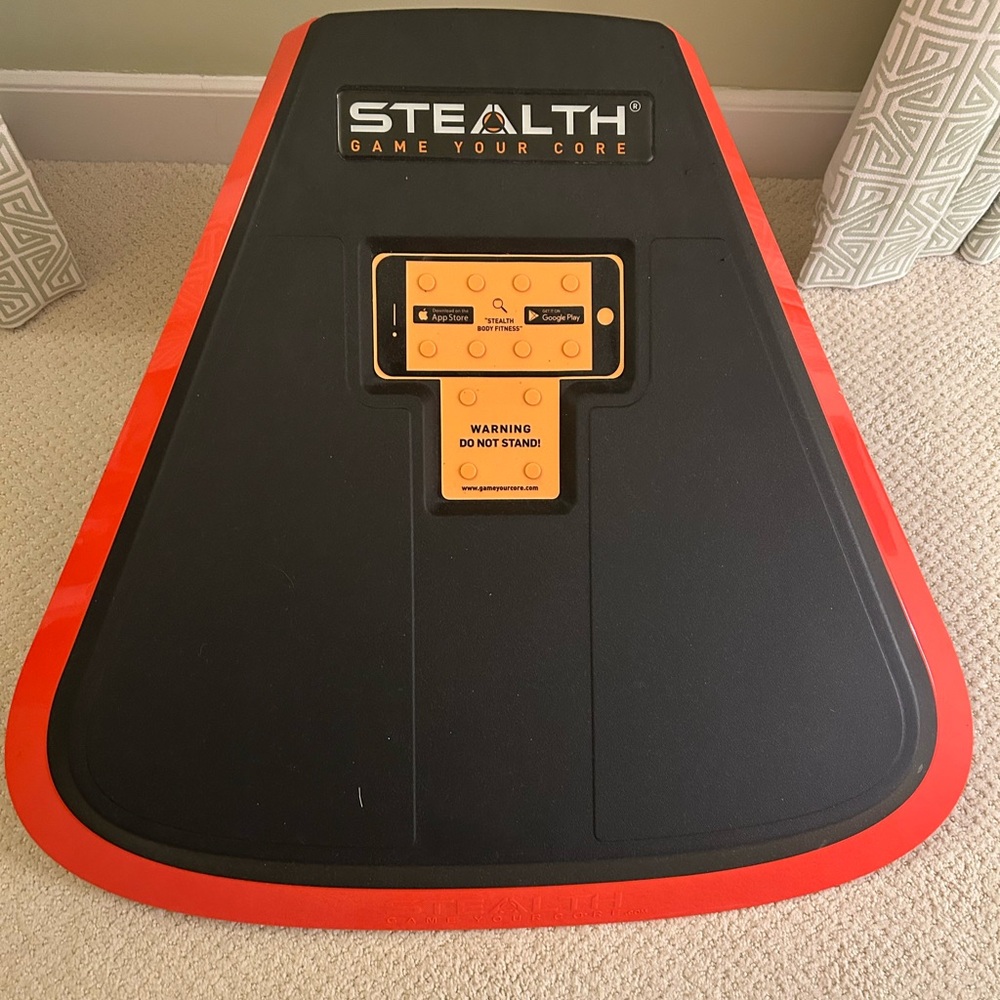 Stealth Core Trainer in Black and Red